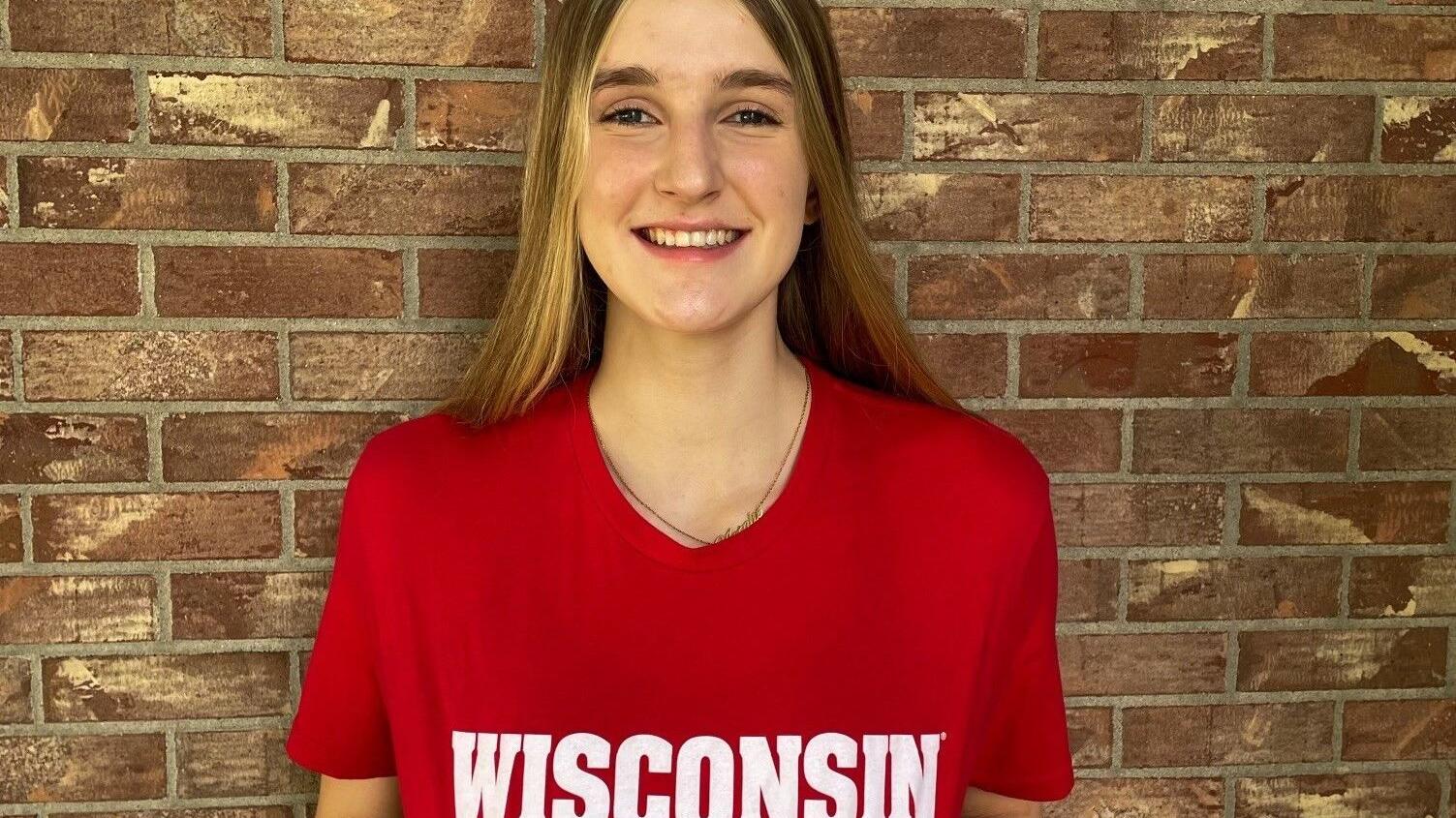 Why a middle blocker from Nebraska committed to Wisconsin volleyball for 2025
